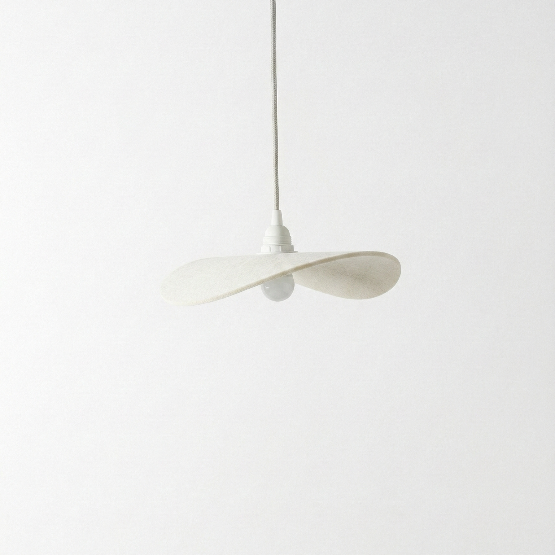 Suspension arrondie écrue